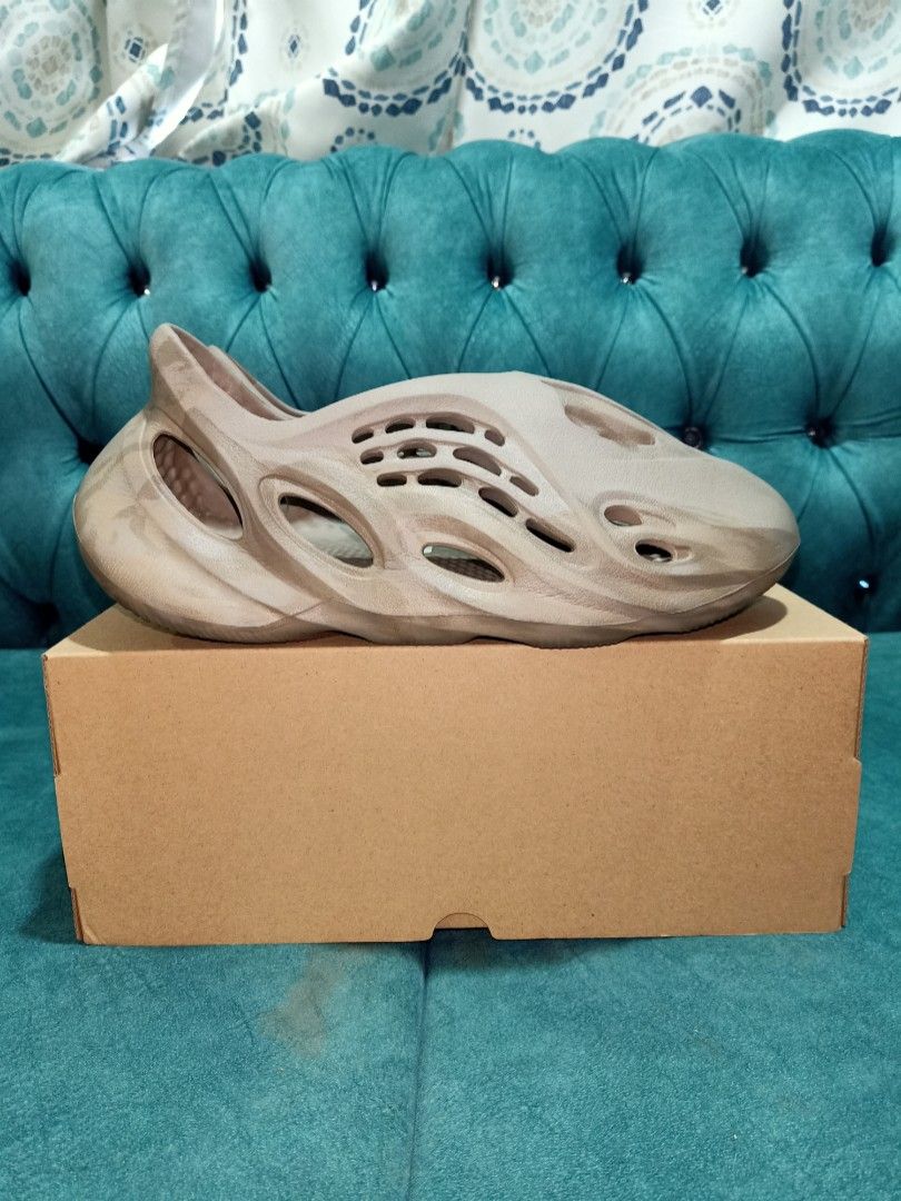 Adidas yeezy foam runner stone sage, Men's Fashion, Footwear, Sneakers