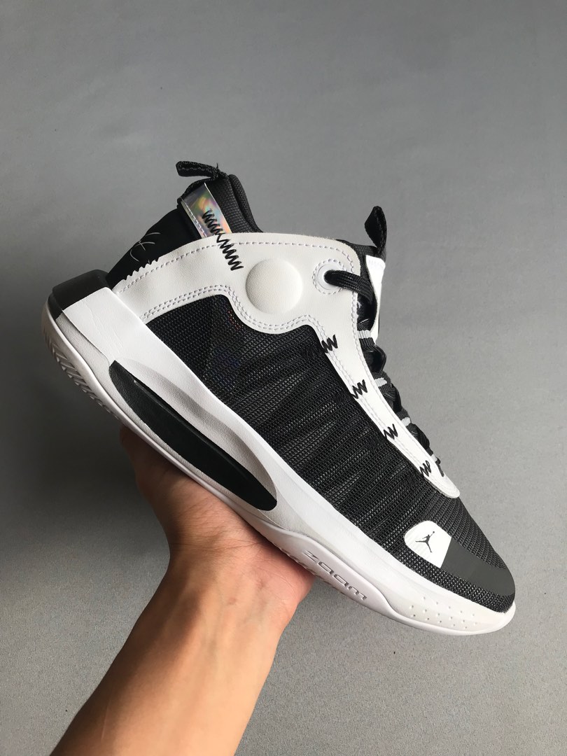 jumpman jordans black and white