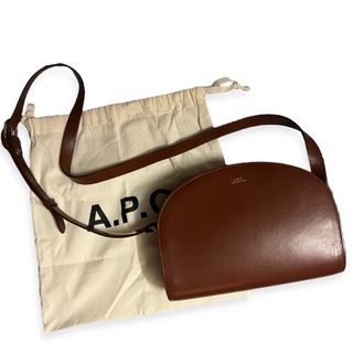 （分類：）位於 。 由 alyaly9898 提交（商品編號 1225147138，圖片 1）。簡介： 。