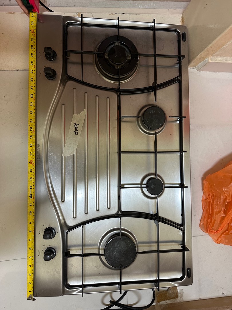 Ariston stove & Hood, TV & Home Appliances, Kitchen Appliances, Hobs & Hoods on Carousell