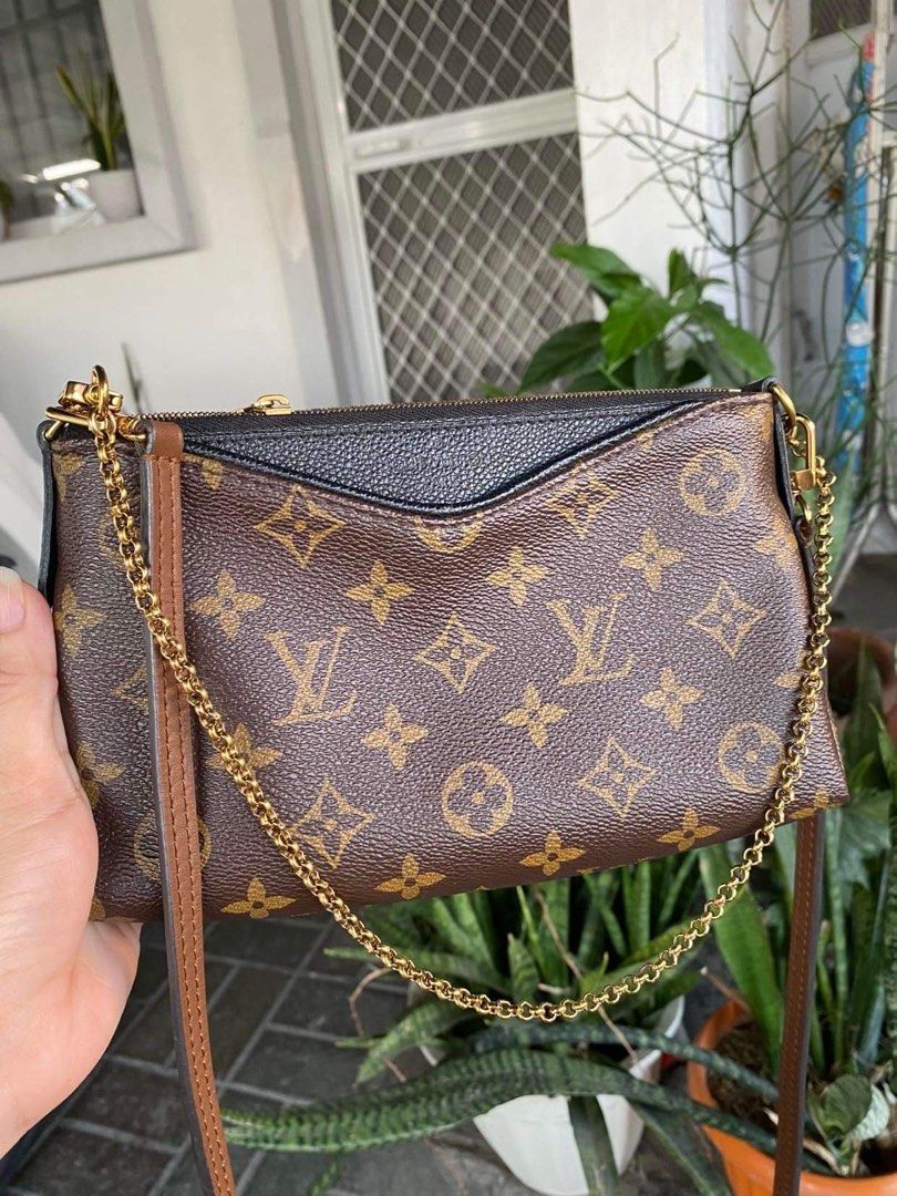 auth pallas clutch sling (Category: Luxury Bags & Wallets) located in Bauang. Submitted by rjae07 (Listing ID 1225197469, Image 1). Description: auth pallas clutch sling rank ab .