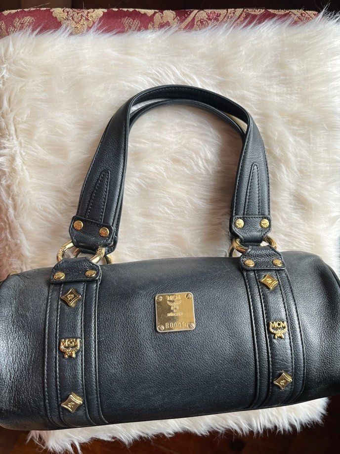 Authentic Mcm bag (Category: Luxury Bags & Wallets) located in Antipolo. Submitted by mancstan20 (Listing ID 1209646041, Image 1). Description: authentic pm for details.