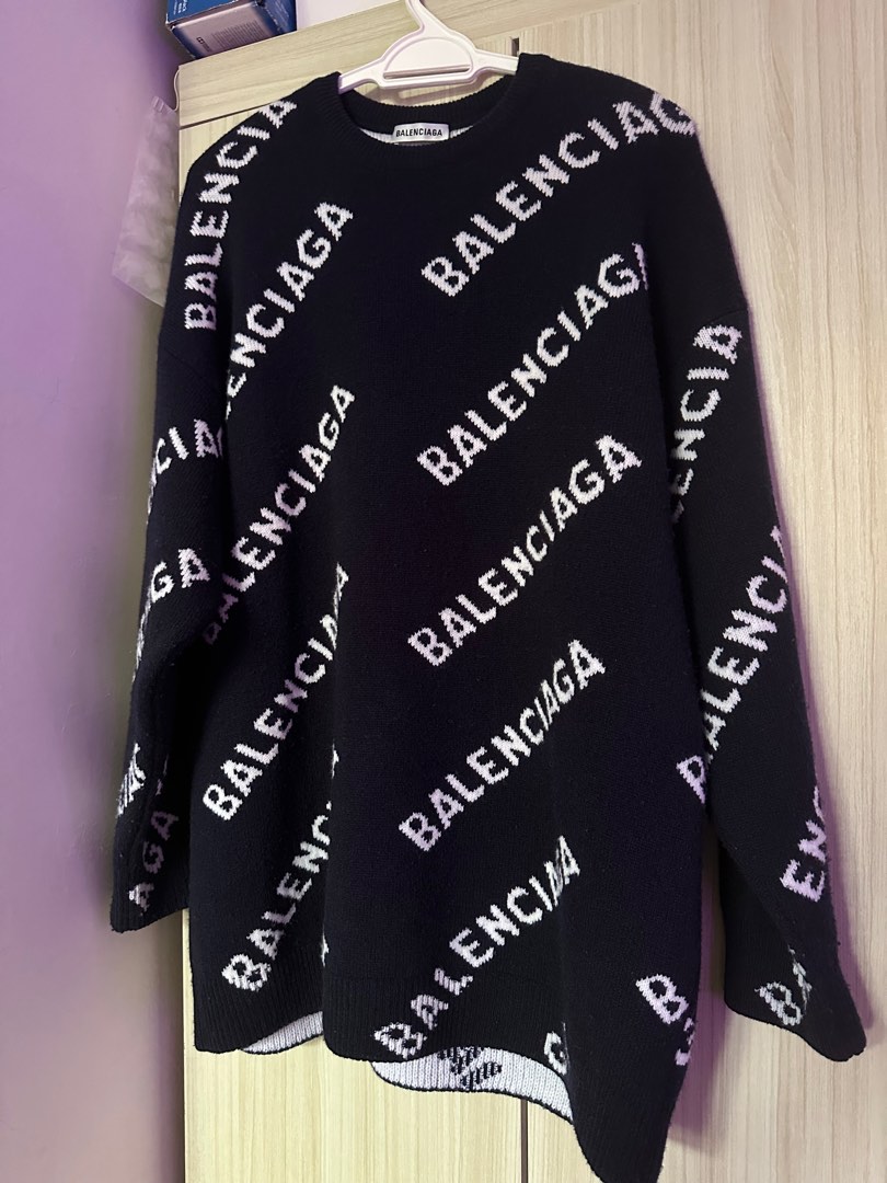 Luxury brands  Balenciaga Sweatshirt  Drake Store