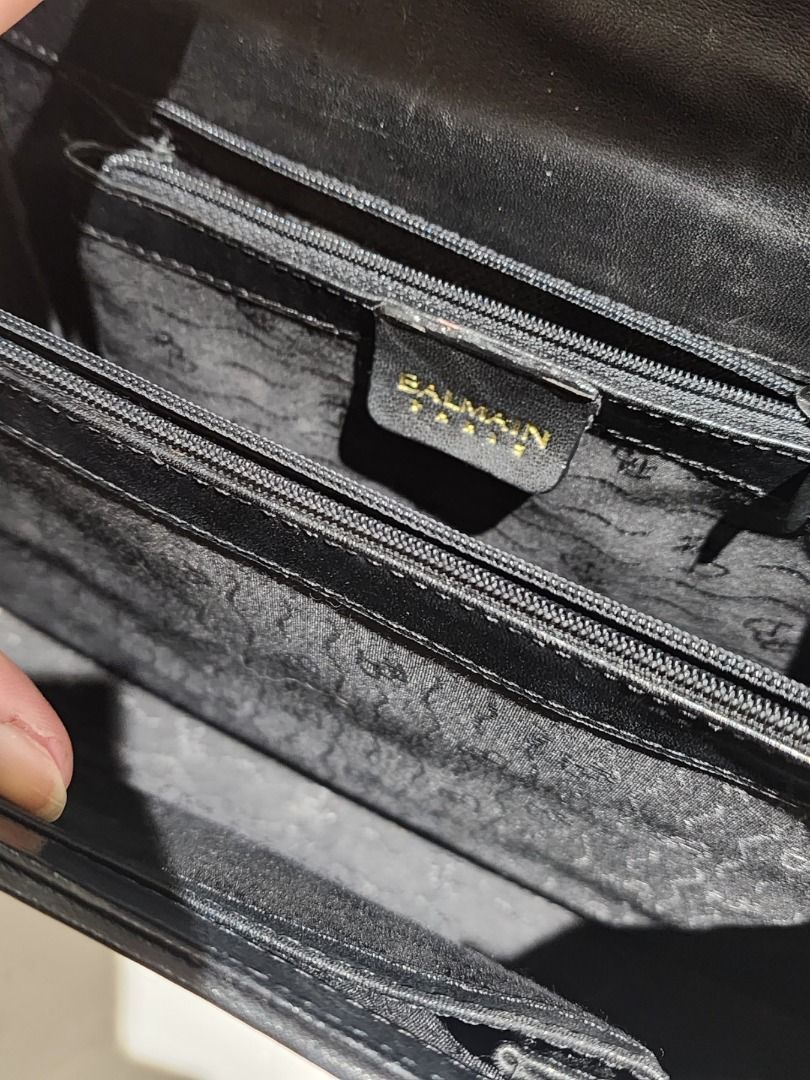 BALMAIN SHOULDER BAG (Category: Luxury Bags & Wallets) located in Pasig City. Submitted by minimaliving (Listing ID 1225252394, Image 3). Description: BALMAIN SHOULDER BAG Perfect for casual or evenings. Classic look..