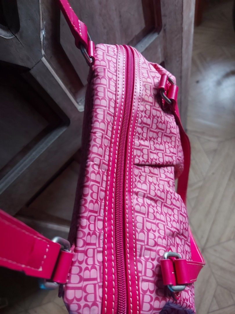 🔴BANABANA SHOULDER BAG (Category: Shoulder Bags) located in Dipolog. Submitted by snegrej10 (Listing ID 1225302305, Image 3). Description: 💰Payment first policy. 💰MOP: GCASH ONLY (09066048910 Jergens Mae Manabit) 📌J&T Door to door delivery 👉ADD SF: P89.00 📌LBC Cash On Pick-up 👉 SF: P95.00 (SF payment upon pick-up by buyer) Thank you🤗.