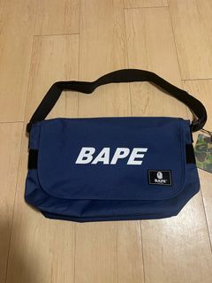 Bape藍色側背包
