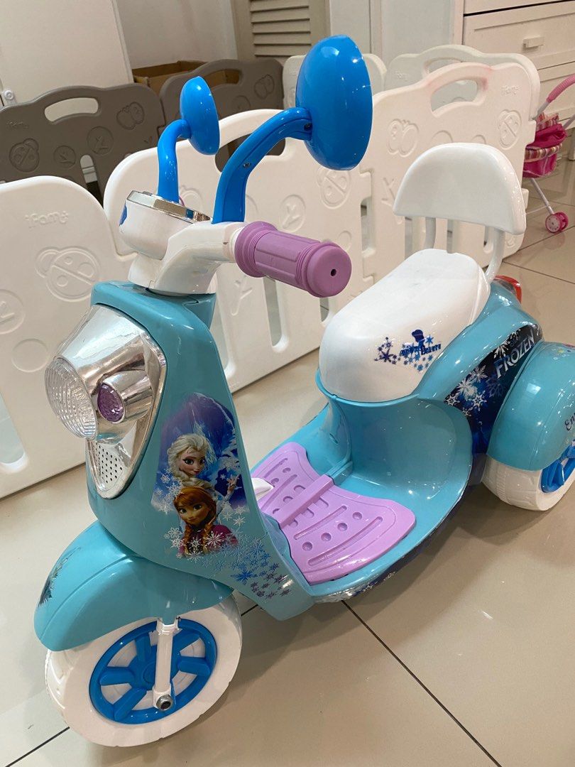 BATTERY OPERATED DISNEY FROZEN ELECTRIC SCOOTER RIDE ON KIDS, Hobbies