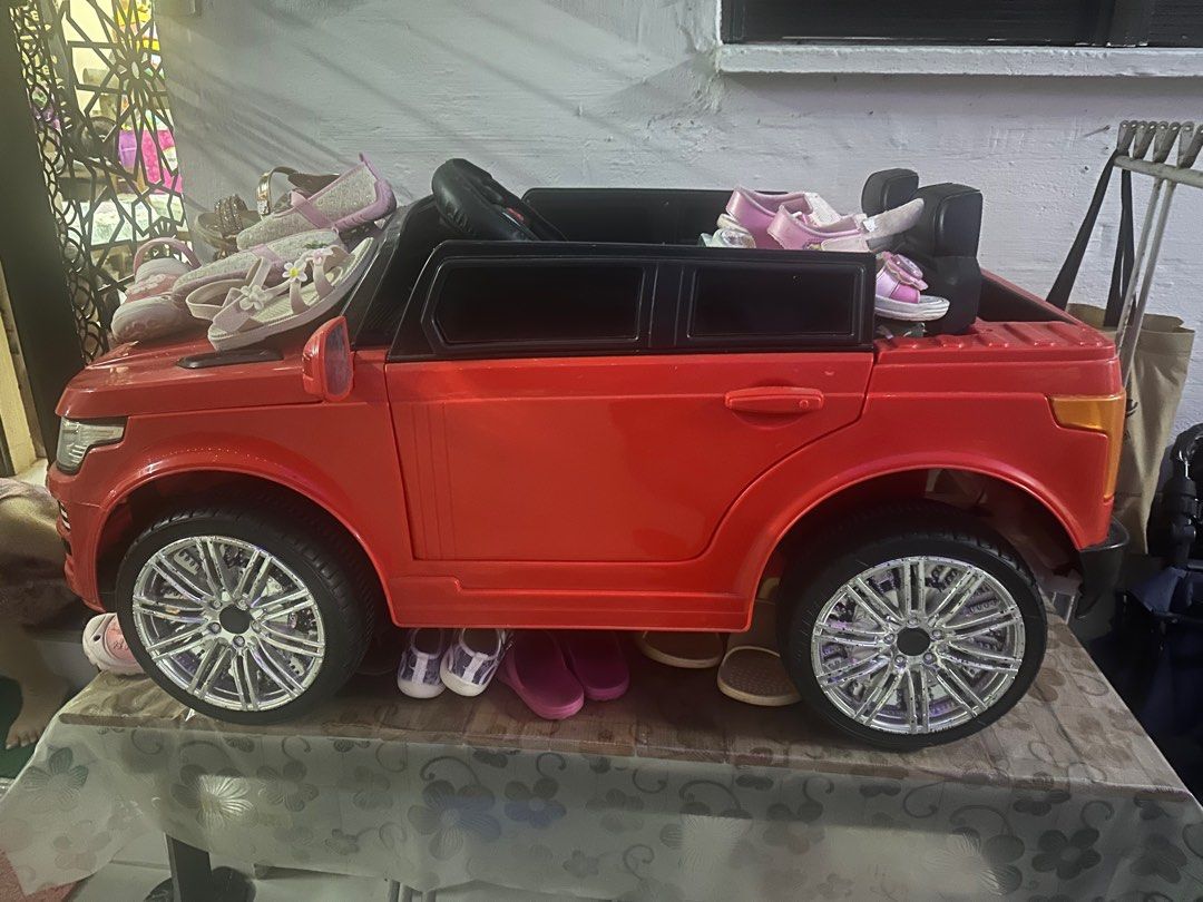 Battery Toy Car, Hobbies & Toys, Toys & Games on Carousell