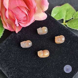 (Category: ) located in . Submitted by hawtgems (Listing ID 1225157385, Image 1). Description: .