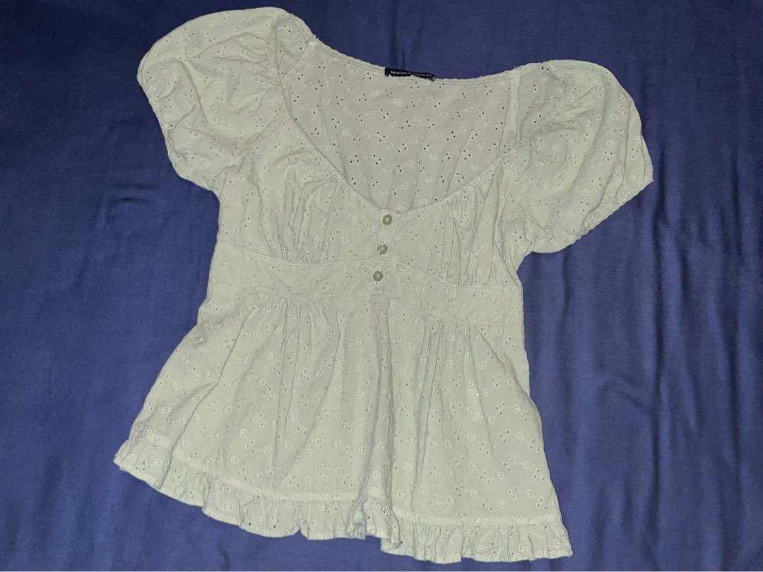 Brandy Melville Blair top, Women's Fashion, Tops, Blouses on Carousell