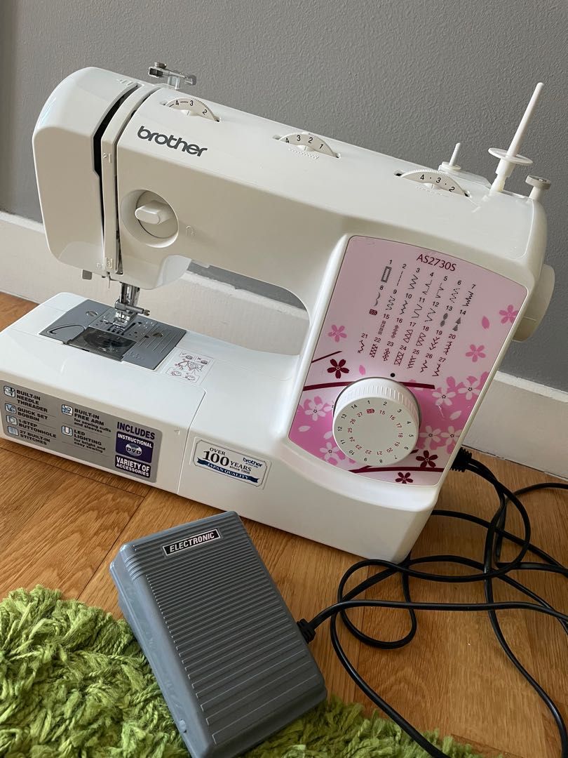 Brothers Sewing machine, Furniture & Home Living, Home Decor, Other