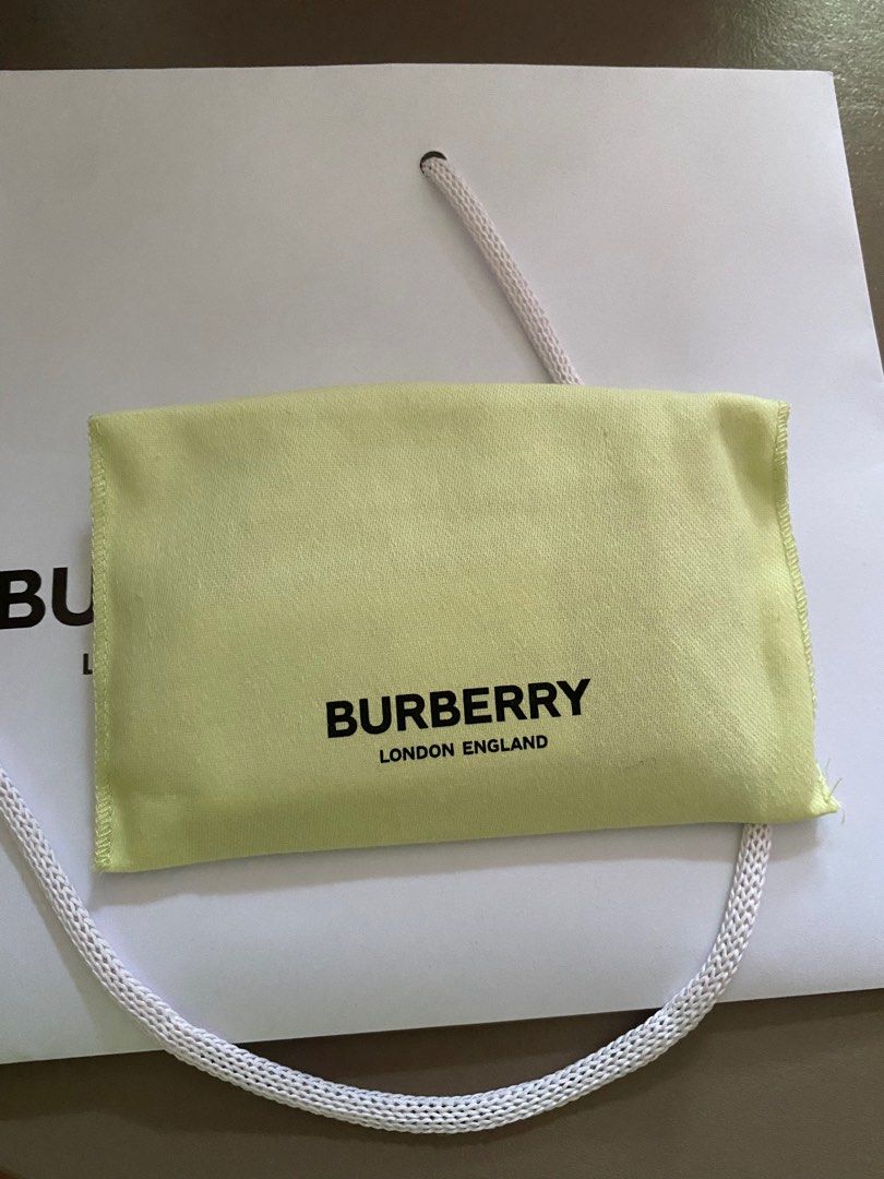 Burberry CardHolder, Men's Fashion, Watches & Accessories, Wallets ...