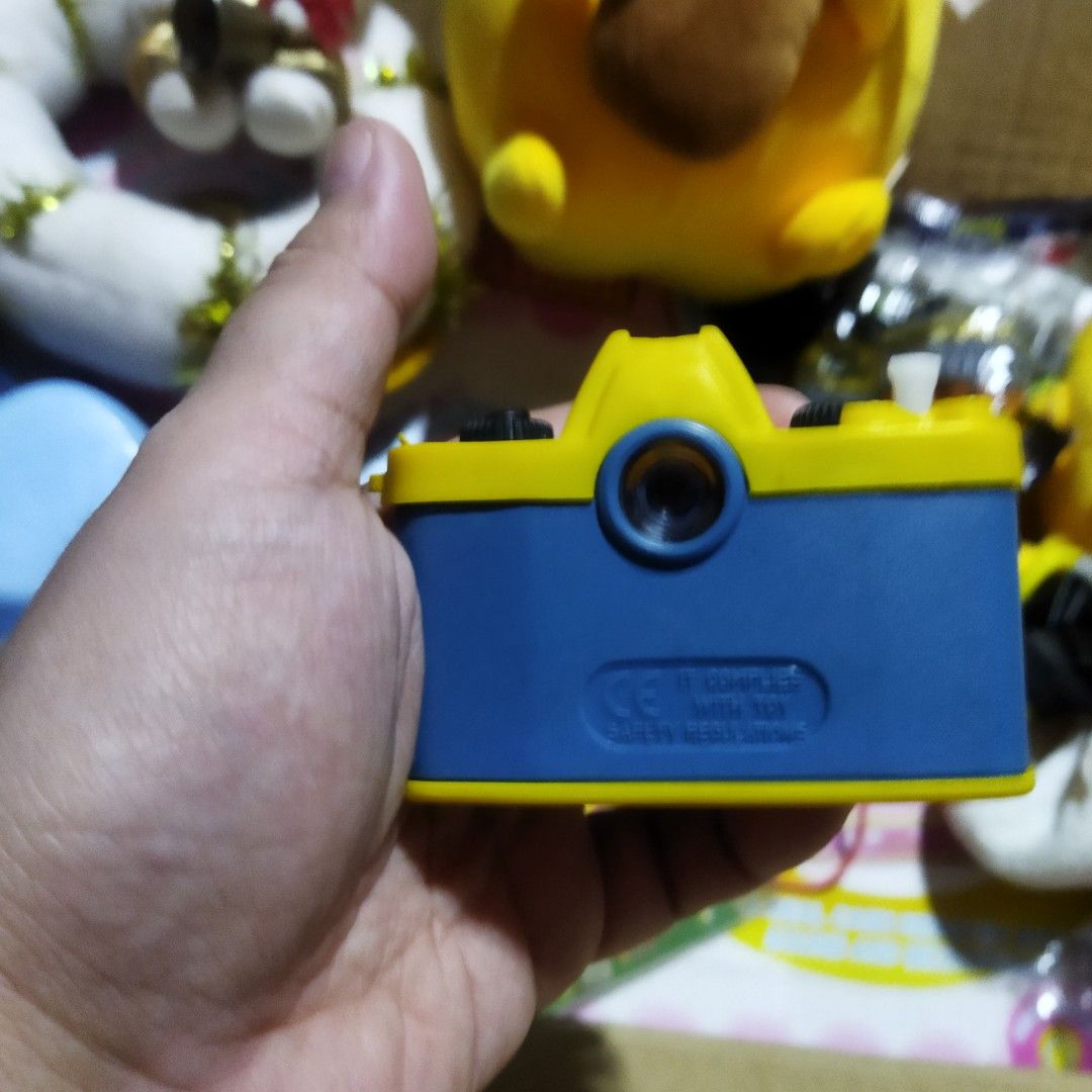 Camera toy (Category: Cameras) located in Muntinlupa City. Submitted by periwinklefairy23 (Listing ID 1225231178, Image 2). Description: .