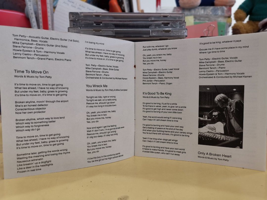 (CD) TOM PETTY Wildflowers , Hobbies & Toys, Music & Media, CDs & DVDs