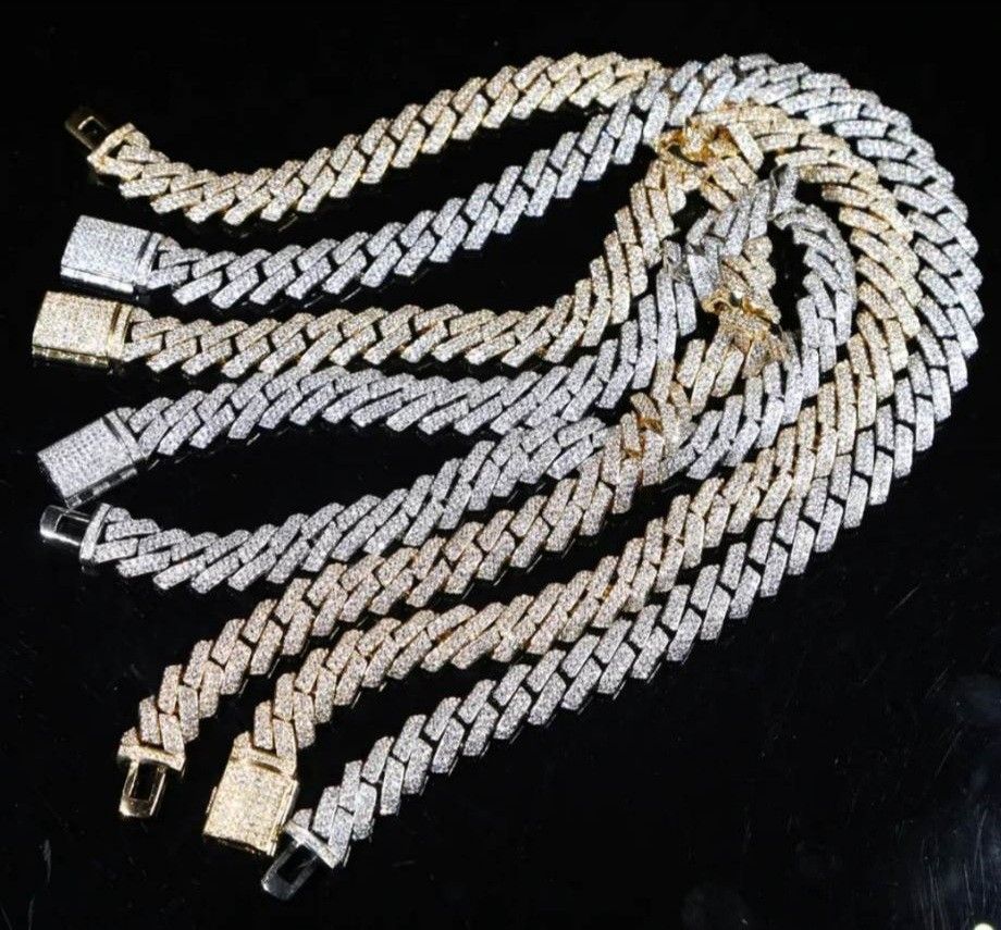Cuban Link Chain Iced Out, Men's Fashion, Watches & Accessories
