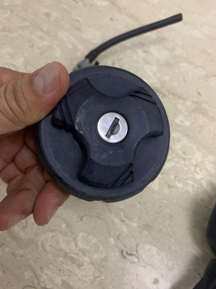 DRz400 fuel cap with keys, Motorcycles, Motorcycle Accessories on Carousell