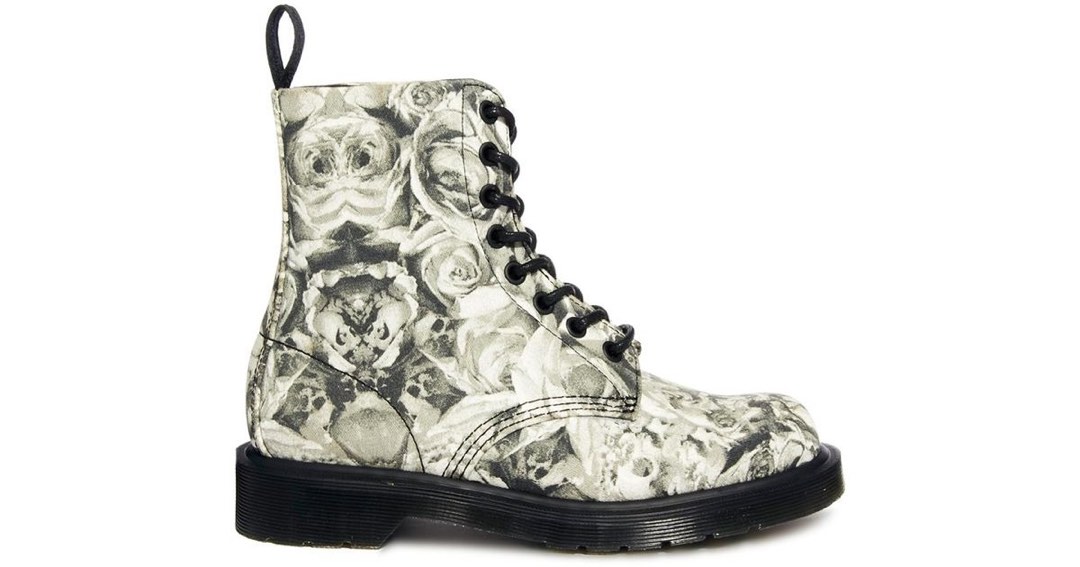 Skull and shop roses doc martens