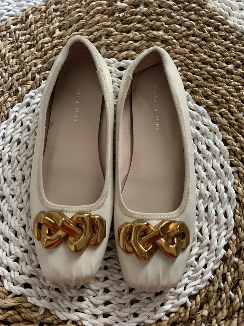 Flat shoes charles n keith