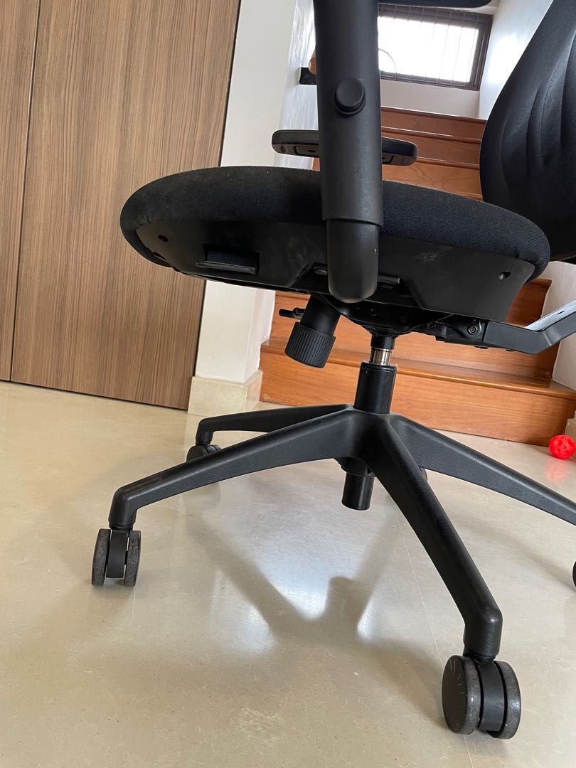 Fully Adjustable Office Chair, Furniture & Home Living, Furniture