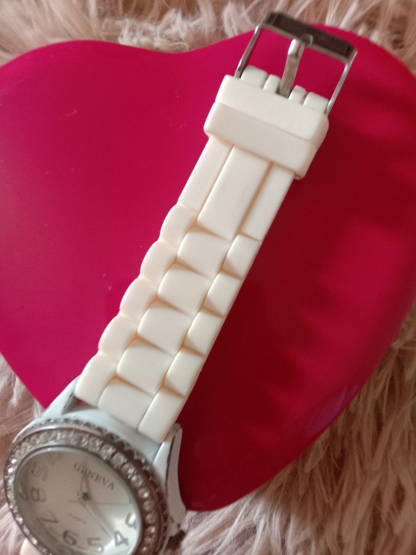 Geneva Watch on Carousell