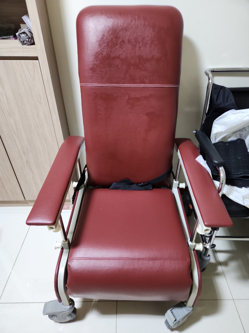 Geriatric Chair, Furniture & Home Living, Furniture, Chairs on Carousell