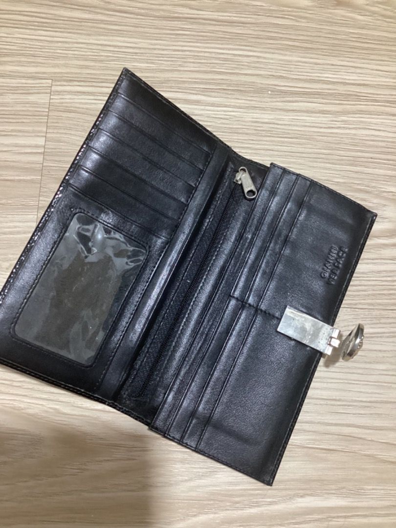 Gianni versace deals wallet price