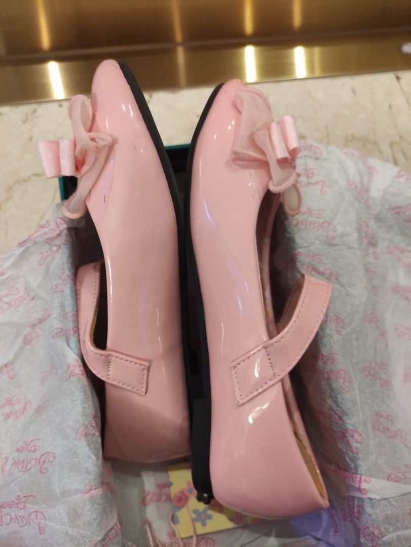 Girls pink hotsell dress shoes