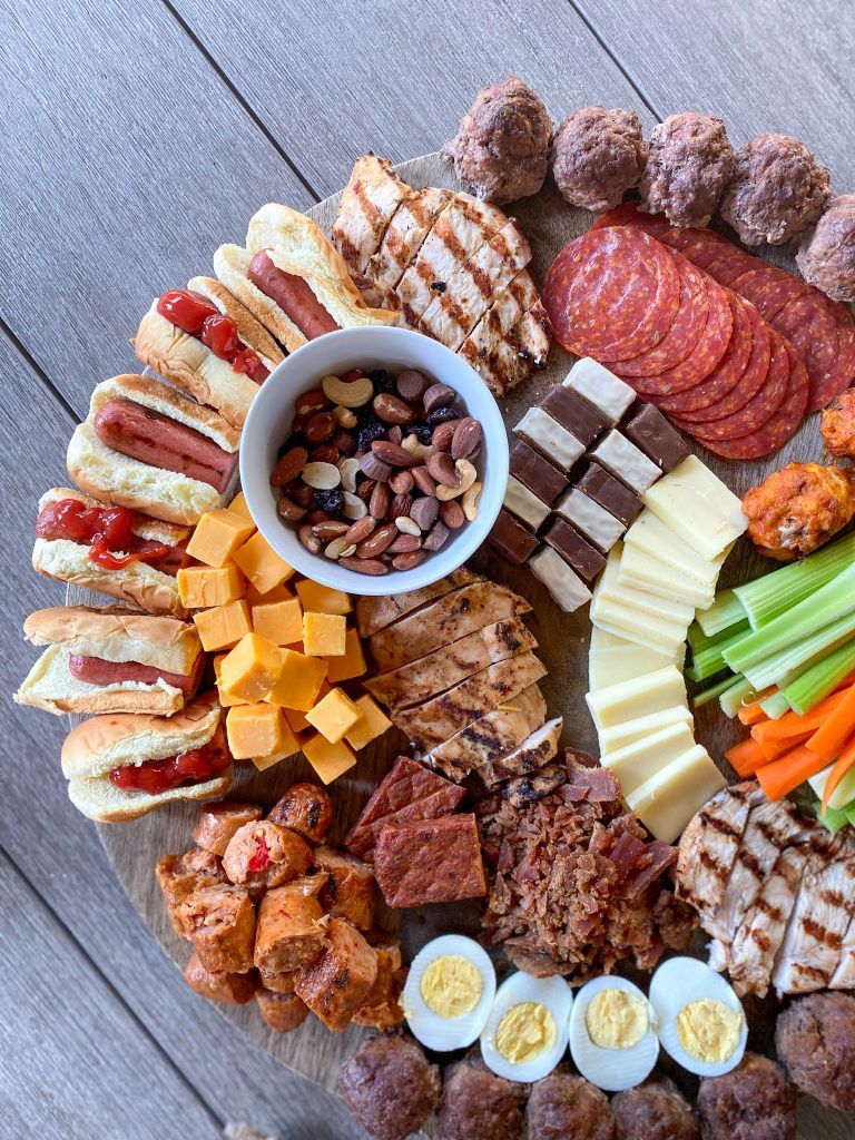 (Halal) Charcuterie board, Food & Drinks, Other Food & Drinks on Carousell