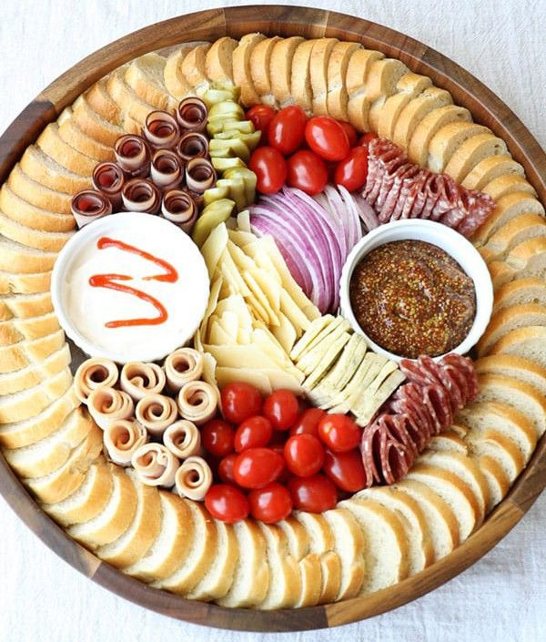 (Halal) Charcuterie board, Food & Drinks, Other Food & Drinks on Carousell