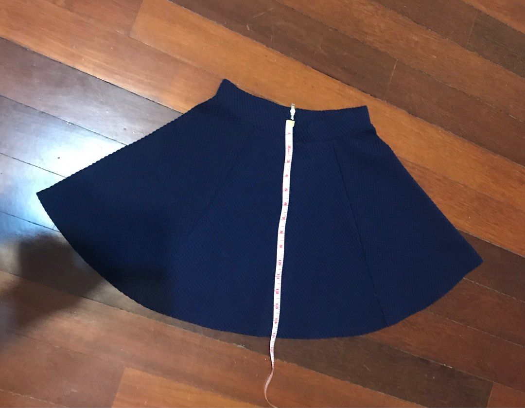 H&m divided skirt online