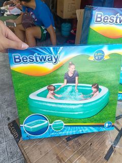 INFLATABLE POOL WITH FREE ELECTRIC PUMP