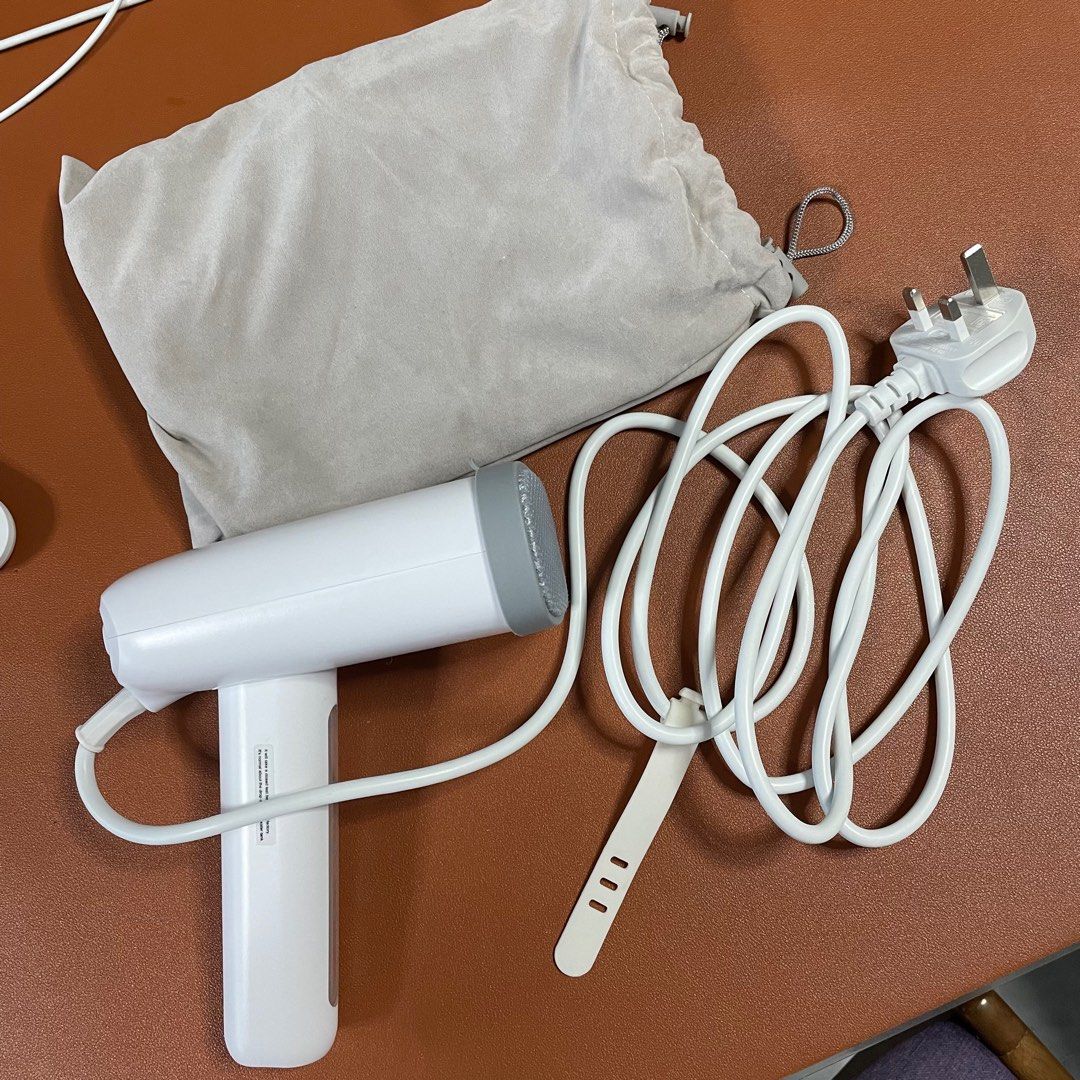 IUIGA Handheld Garment Steamer, TV & Home Appliances, Irons & Steamers