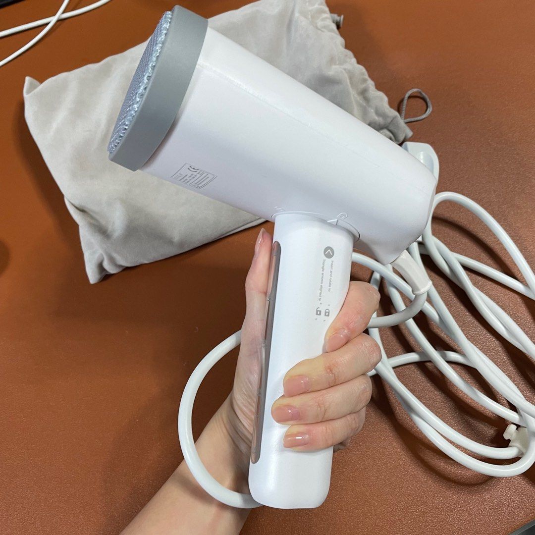 IUIGA Handheld Garment Steamer, TV & Home Appliances, Irons & Steamers