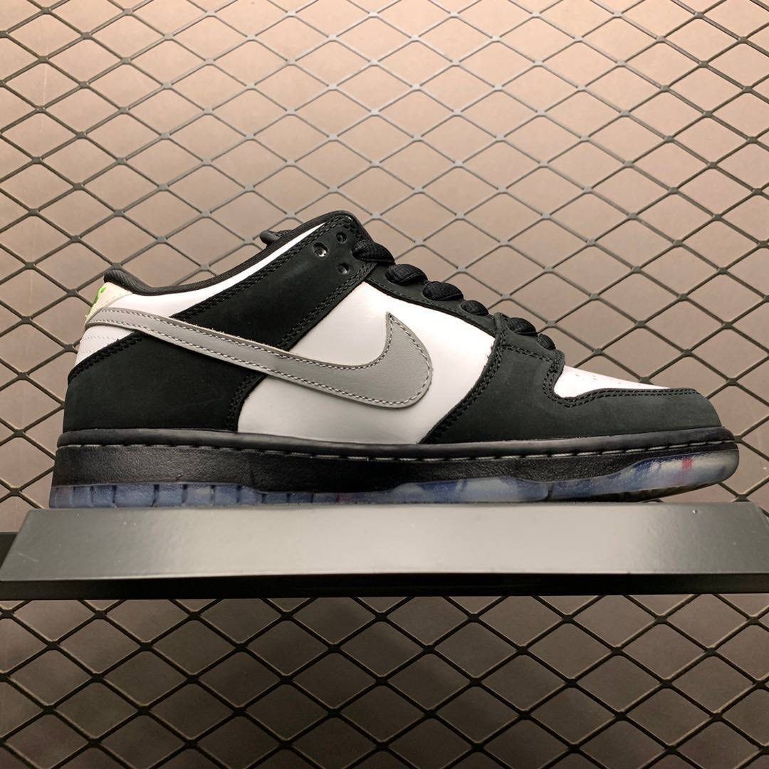 Jeff Staple x Nike SB Dunk Low Pro `Panda Pigeon', Men's Fashion