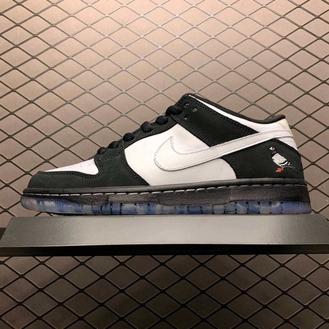 Sb dunk low store pro panda pigeon