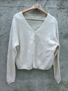Knitted cardigan