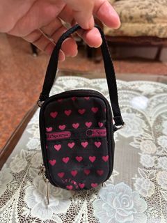 (Category: ) located in . Submitted by bestfindsforless (Listing ID 1225143091, Image 1). Description: .