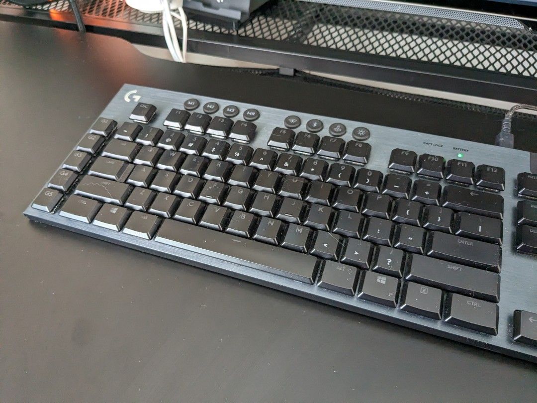 Logitech G913 Wireless Gaming Keyboard. Original local unit., Computers