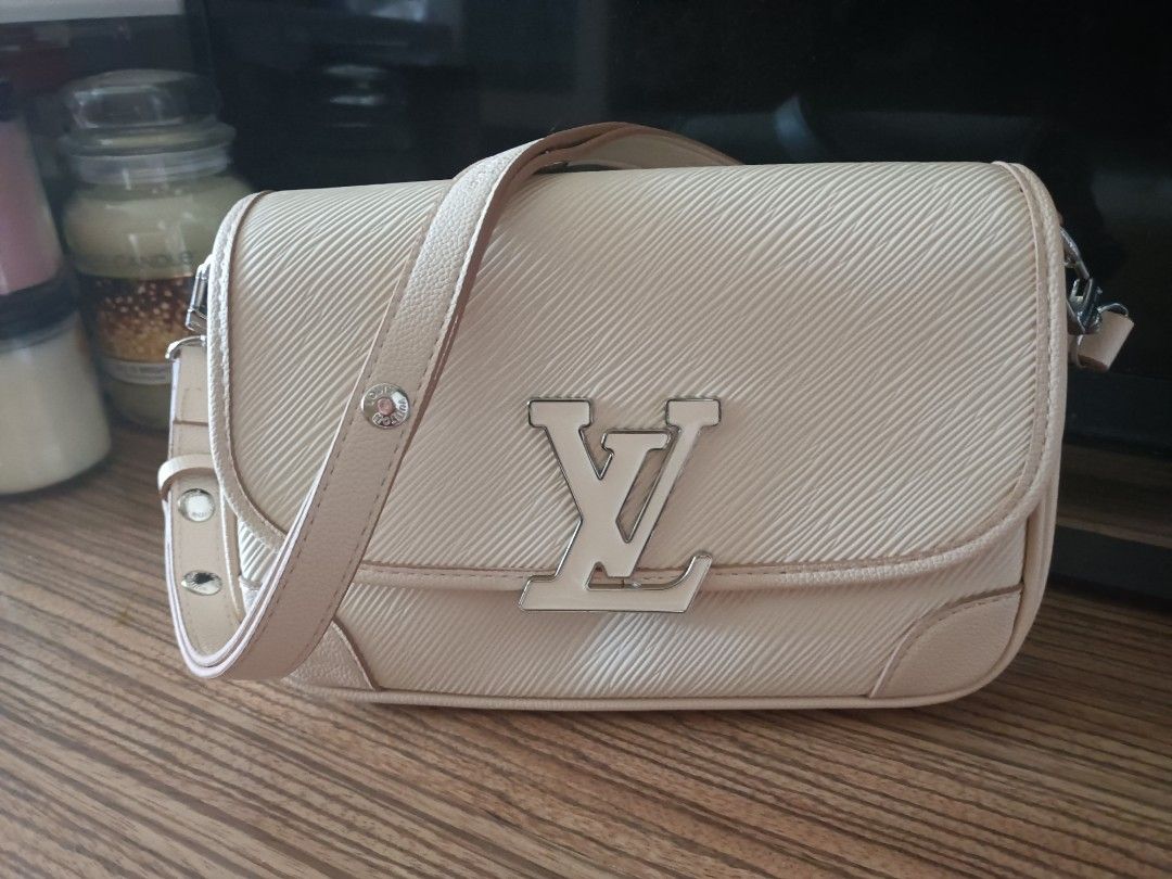 Louis Vuitton Monogram Passy Lv Acrylic Logo Off White /Beige Bag For Sale,  Luxury, Bags & Wallets On Carousell