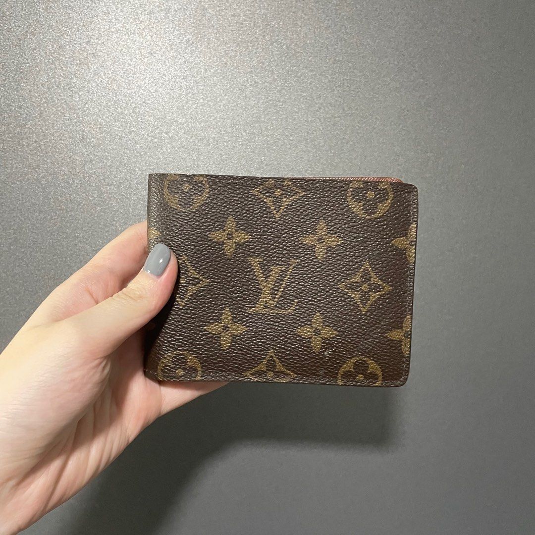Louis Vuitton men purse, Men's Fashion, Watches & Accessories, Wallets &  Card Holders on Carousell