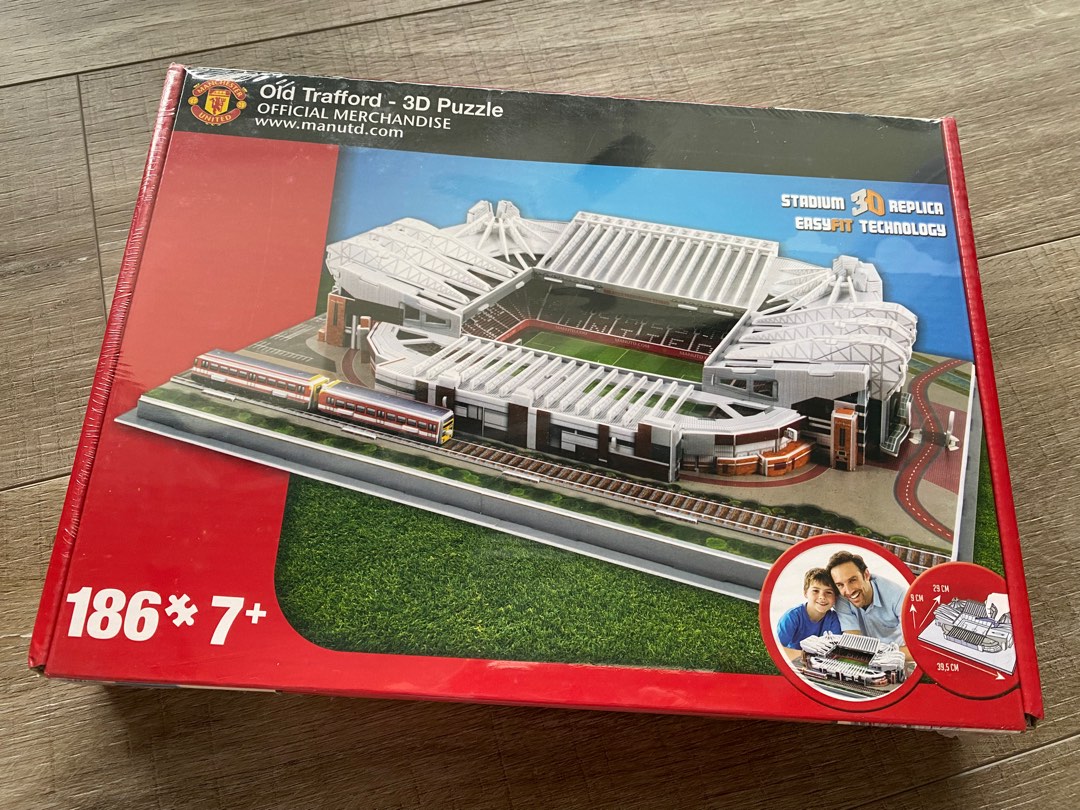 Manchester United Old Trafford 3D stadium, Hobbies & Toys, Memorabilia