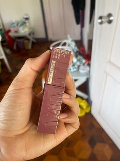 Maybelline Superstay Vinyl Ink in Witty