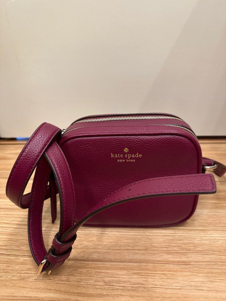 Mulberry Street Camera Bag (Category: Luxury Bags & Wallets) located in Consolacion. Submitted by jesfats (Listing ID 1225173753, Image 1). Description: .