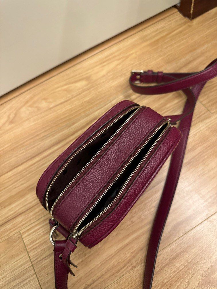 Mulberry Street Camera Bag (Category: Luxury Bags & Wallets) located in Consolacion. Submitted by jesfats (Listing ID 1225173753, Image 3). Description: .