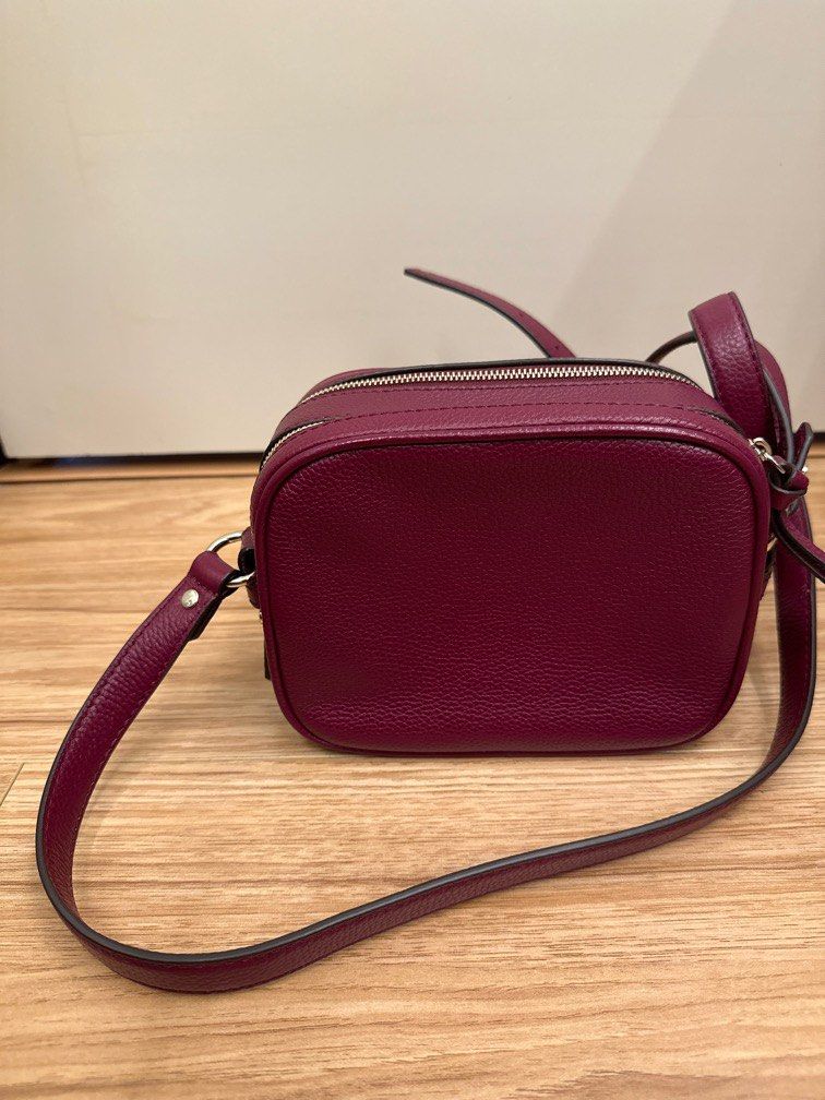 Mulberry Street Camera Bag (Category: Luxury Bags & Wallets) located in Consolacion. Submitted by jesfats (Listing ID 1225173753, Image 2). Description: .