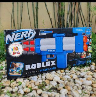 NERF Roblox Arsenal: Pulse Laser Motorized Dart Blaster, 10 Elite Darts,  10-Dart Clip, Code to Unlock in-Game Virtual Item