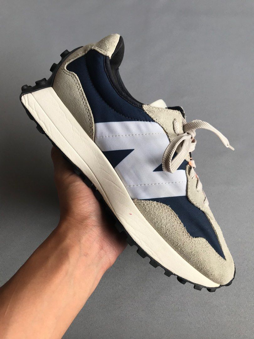NEW BALANCE 327 Outer Space, Men's Fashion, Footwear, Sneakers on Carousell