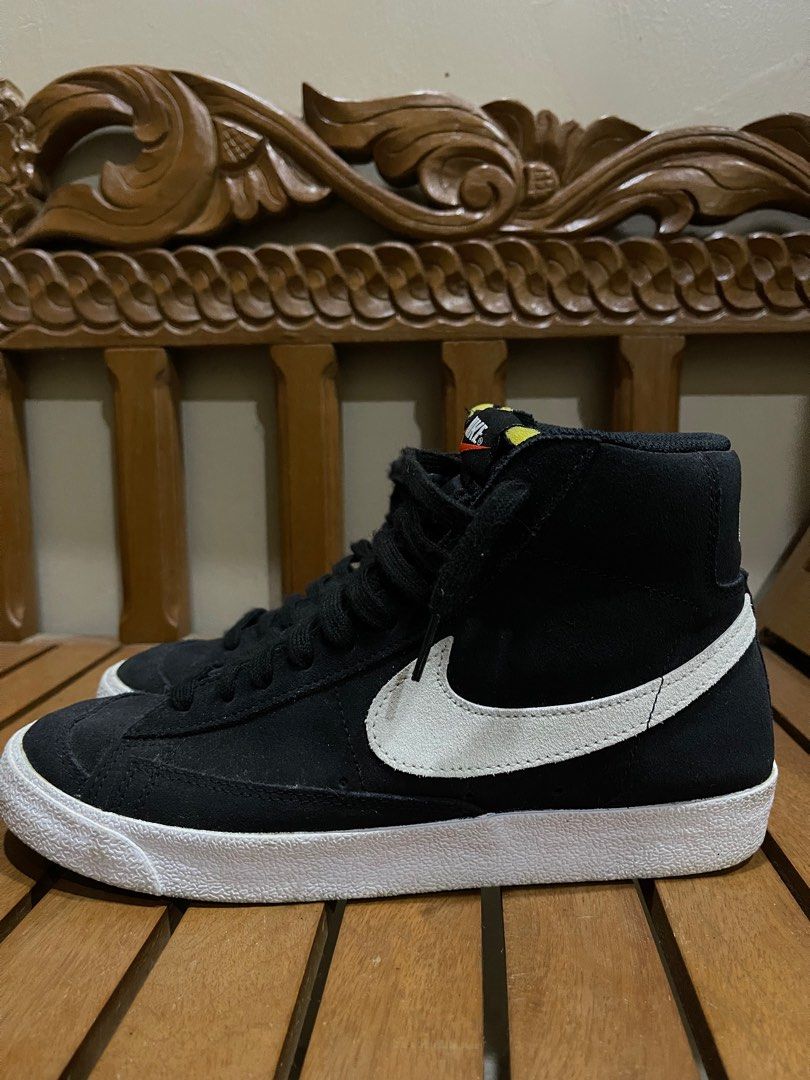 Nike blazer discount black suede