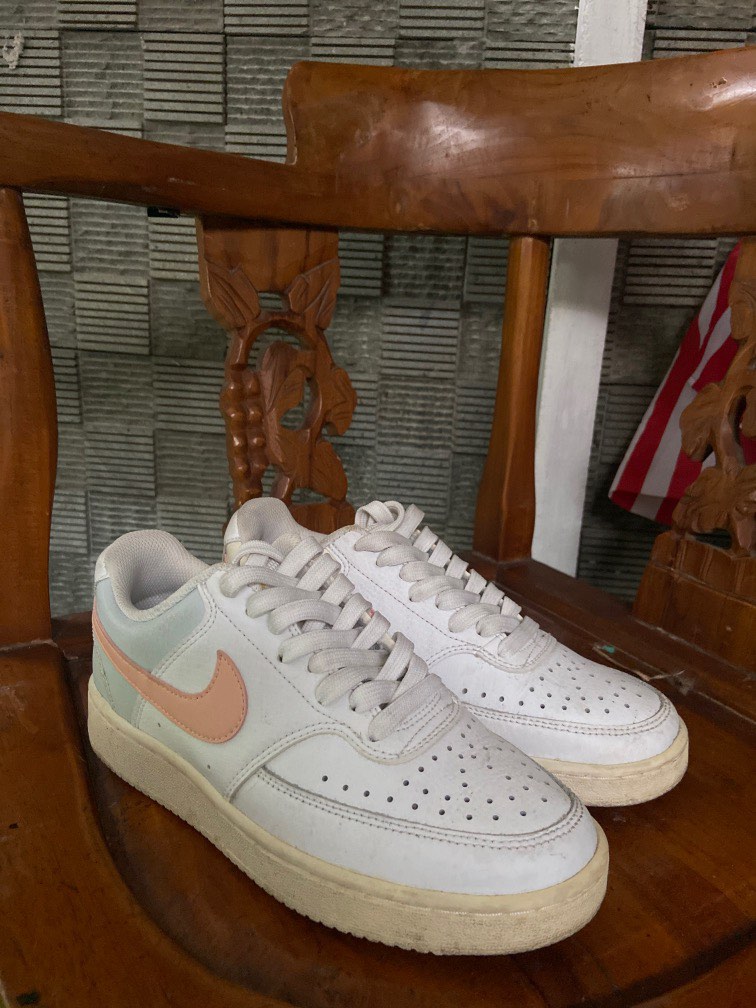 famous footwear court vision