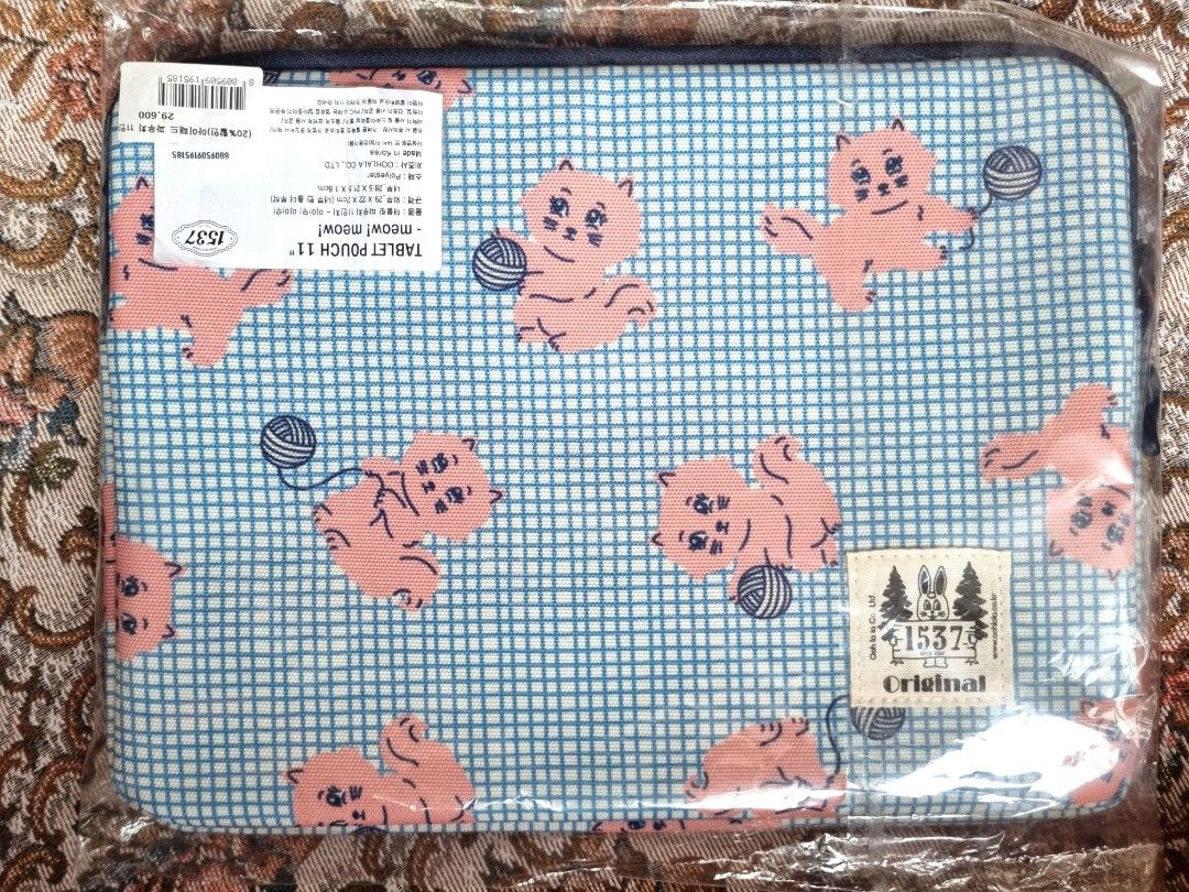 OOHLALA 1537 Co. tablet case from Korea (Category: Laptop Bags & Sleeves) located in Cainta. Submitted by f.alvarez (Listing ID 1225151535, Image 1). Description: Brand new original Oohlala 1537 tablet case from Korea. Printed fabric with padding, with pen holder inside. Only removed from plastic to fit, put back immediately after. Bought from Design Square Sangsang Madang, Hongdae, Seoul. RFS: bought wrong size external size 29x22x2cm inside siz
